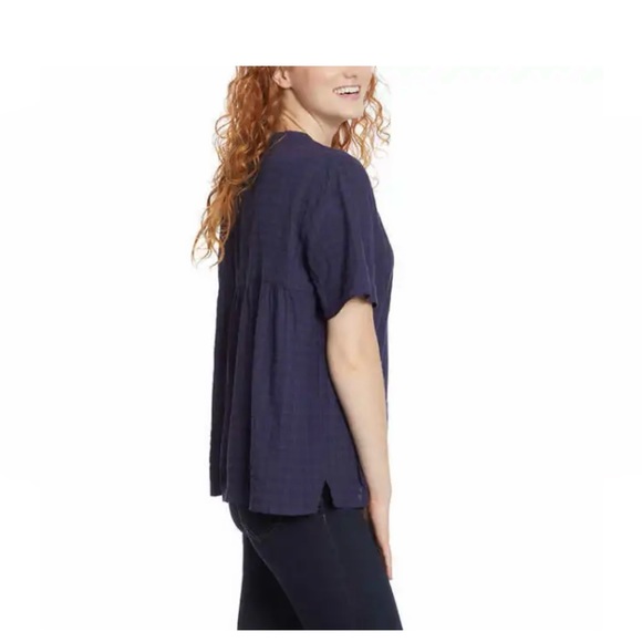 Gloria Vanderbilt Ladies' Seersucker Popover top - Picture 2 of 3